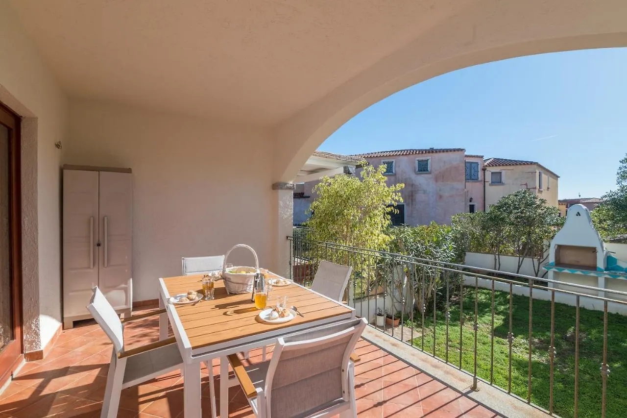 Celeste House With Pool - Happy Rentals أولبيا
